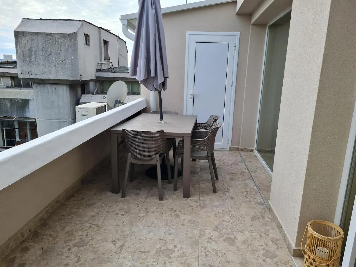 Ilinden, Renovated Apt In City Center Βάρνα